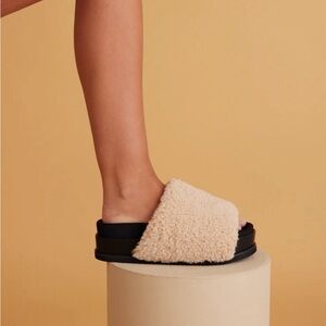 Roam Fuzzy Platform Nude Shearling Platform Slides